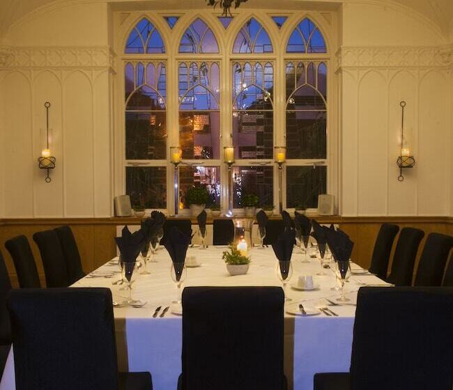 ホテル The Coach House At Missenden Abbey