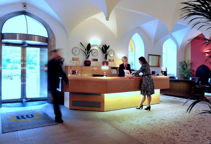 בית מלון כפרי The Coach House At Missenden Abbey