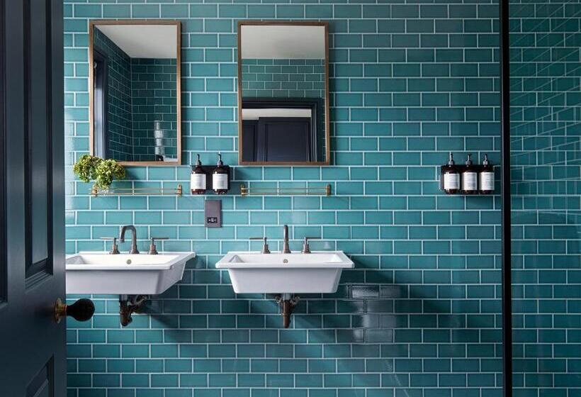 בית מלון כפרי The George