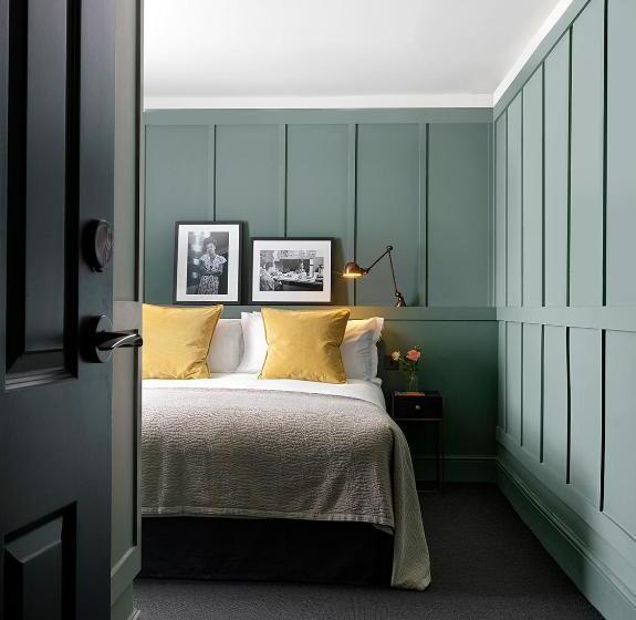 בית מלון כפרי The George