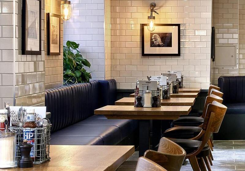 בית מלון כפרי The George