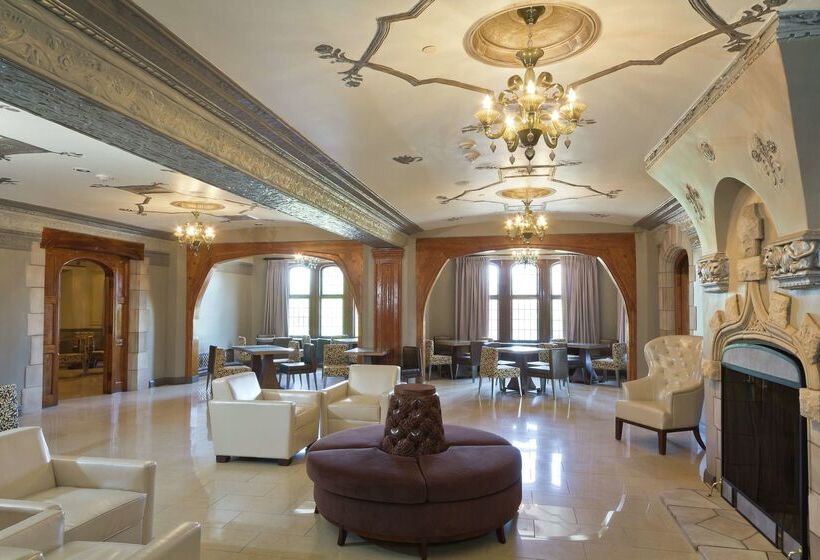 The Tudor Arms Hotel Cleveland   A Doubletree By Hilton