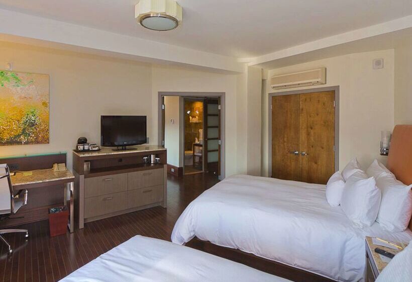 The Tudor Arms Hotel Cleveland   A Doubletree By Hilton