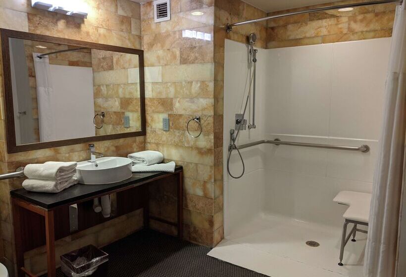 The Tudor Arms Hotel Cleveland   A Doubletree By Hilton