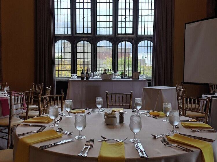 The Tudor Arms Hotel Cleveland   A Doubletree By Hilton