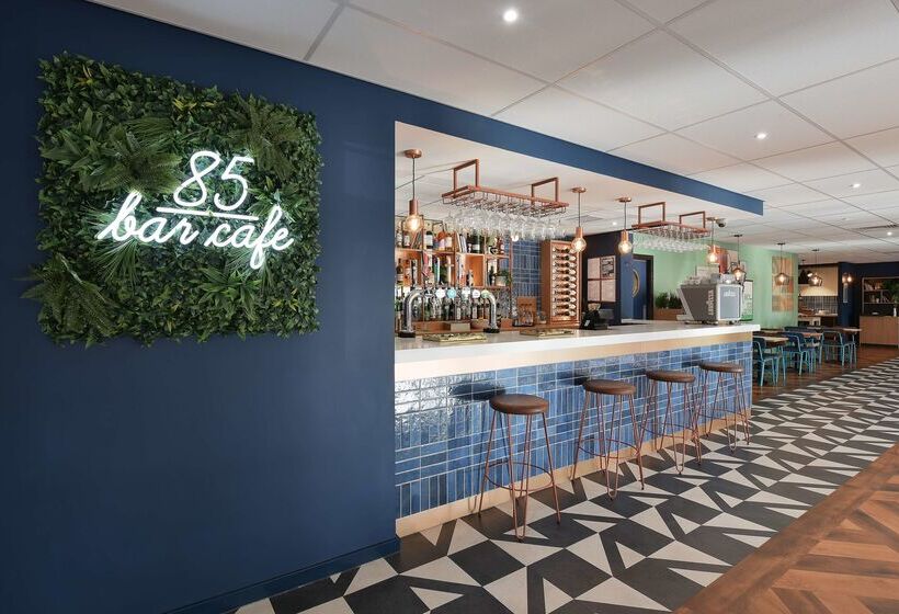 هتل Travelodge Birmingham Airport