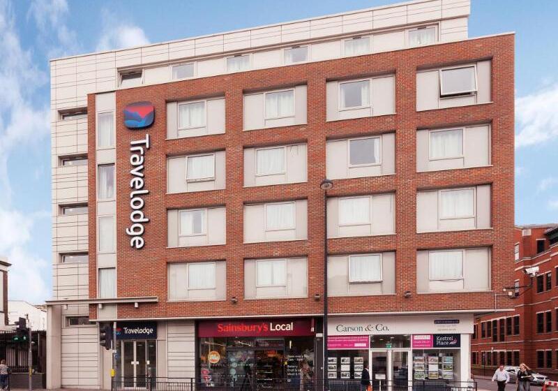 Отель Travelodge Maidenhead Central