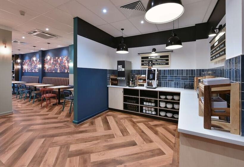 酒店 Travelodge Manchester Upper Brook Street