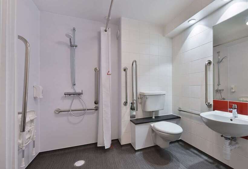 هتل Travelodge Torquay