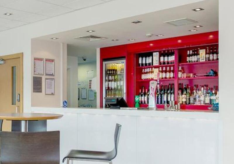 هتل Travelodge Torquay