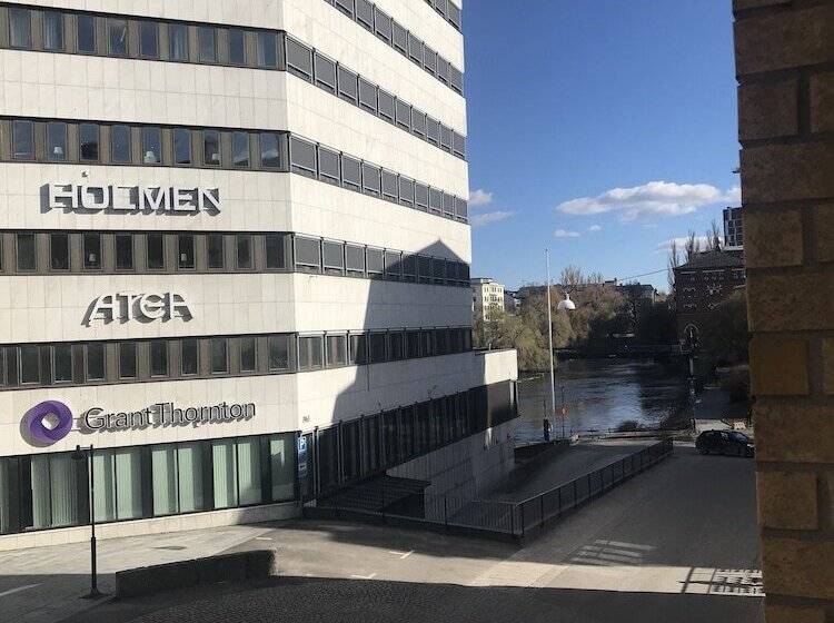 مسافرخانه Vattengrändens Vandrarhem &