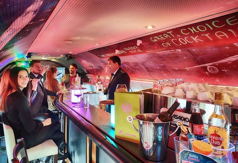 Novapark Flugzeughotel Graz