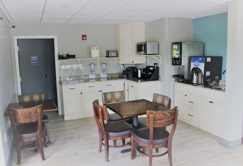 ホテル River Front Inn