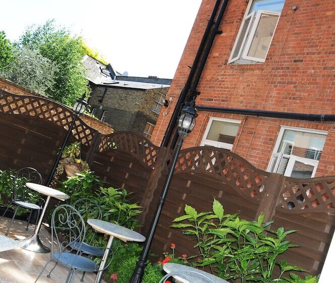 Abercorn House   Hostel