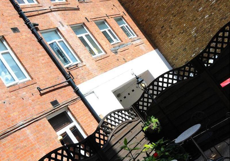 Abercorn House   Hostel