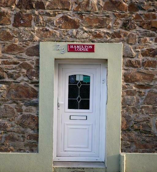 旅馆 Hamilton Lodge   Cottage Sleeps 8