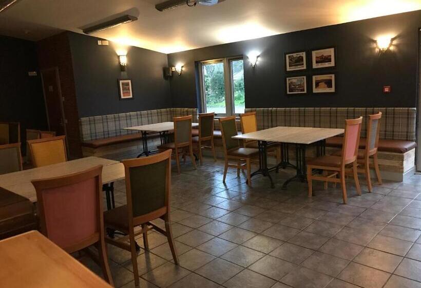 فندق صغير Loch Ness Backpackers Lodge