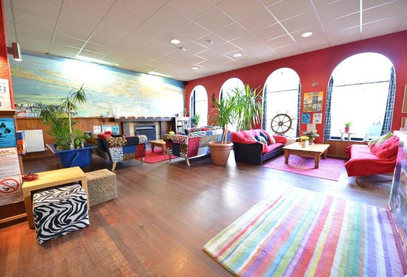 هاستل Oban Backpackers