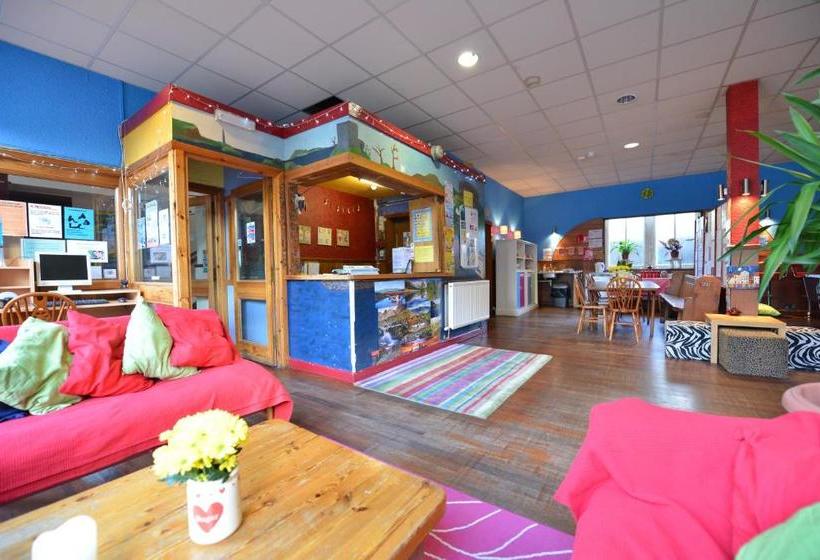 هاستل Oban Backpackers