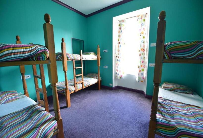 هاستل Oban Backpackers