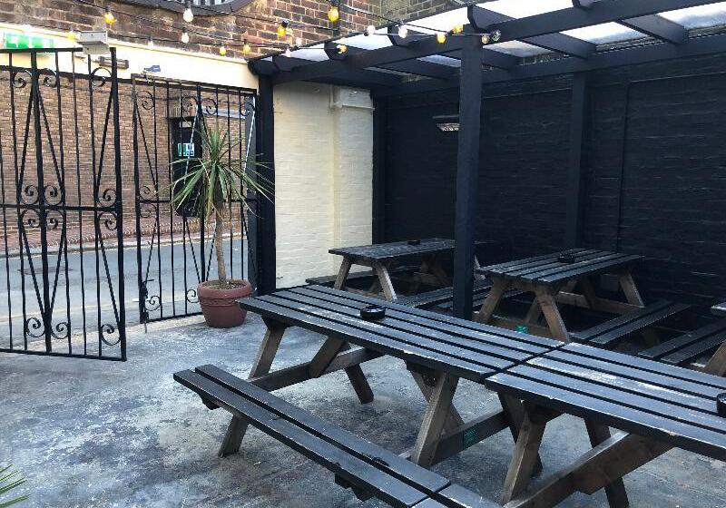 Общежитие Publove @ The Steam Engine Waterloo