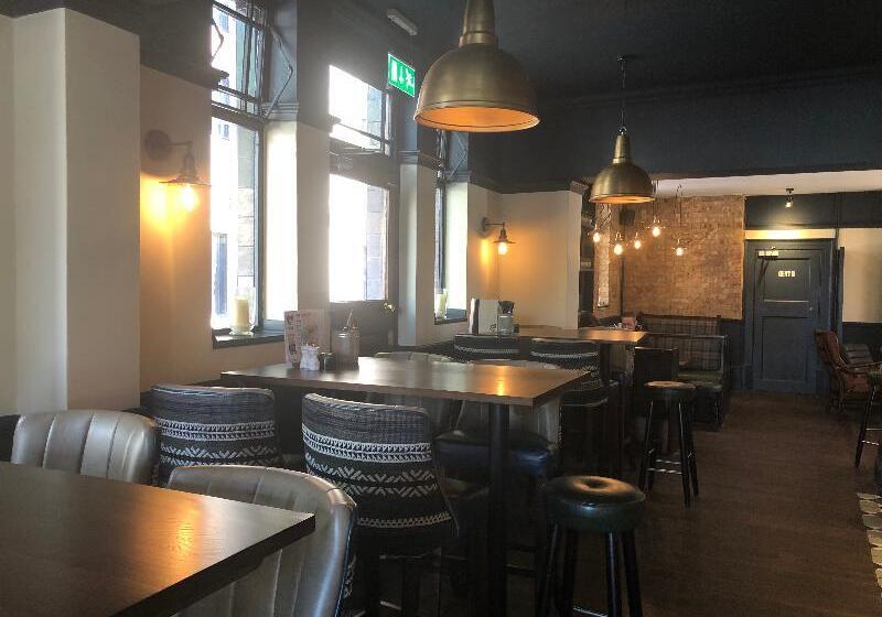 Общежитие Publove @ The Steam Engine Waterloo