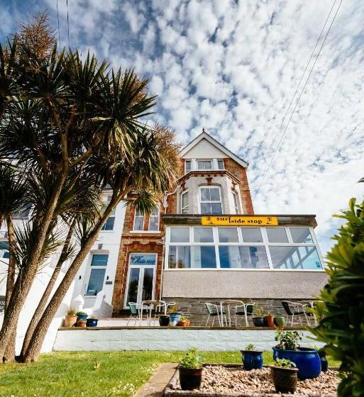 Общежитие Surfside Stop