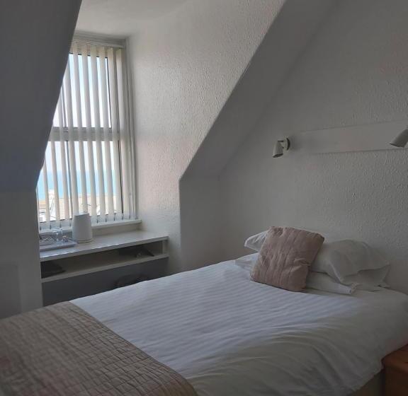 Общежитие Surfside Stop