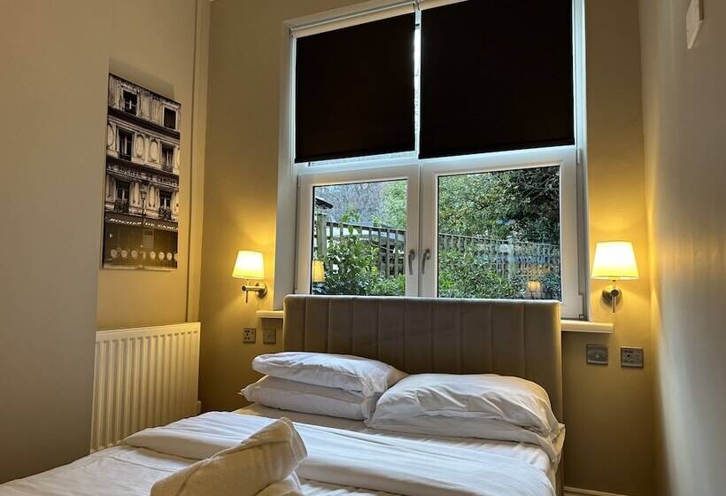 旅馆 The Riverhouse