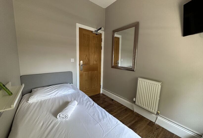 旅馆 The Riverhouse