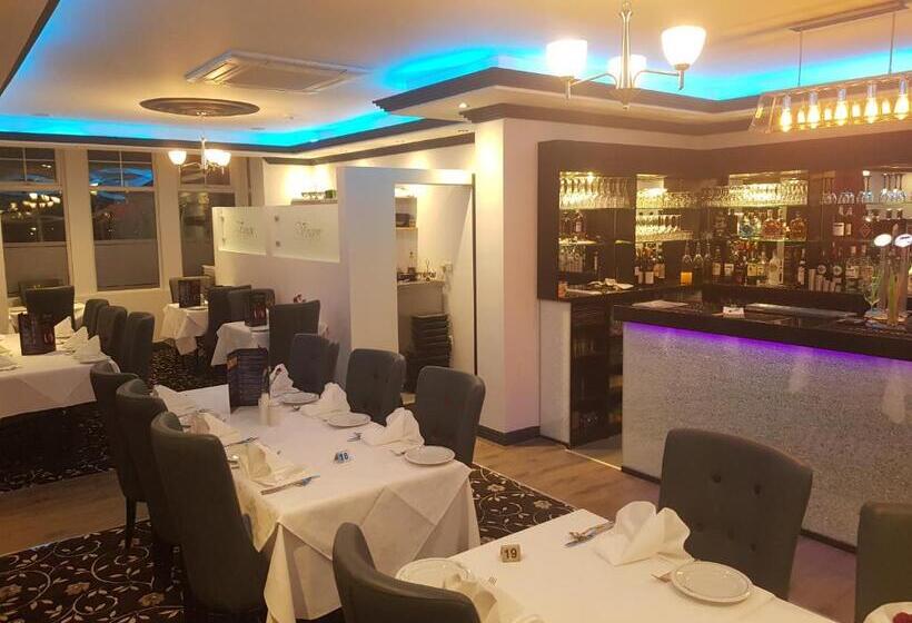 Ascot Grange Hotel Voujon Resturant