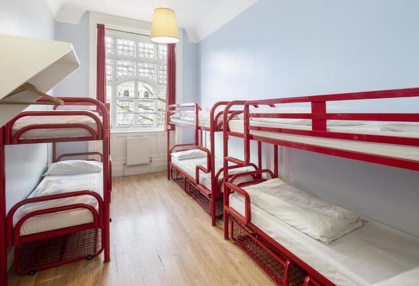 Astor Hyde Park Hostel