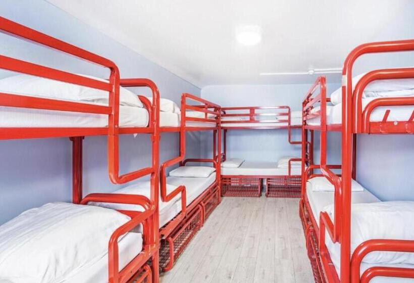 Astor Victoria Hostel