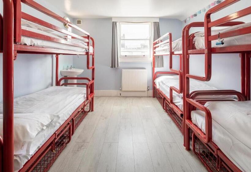 Astor Victoria Hostel