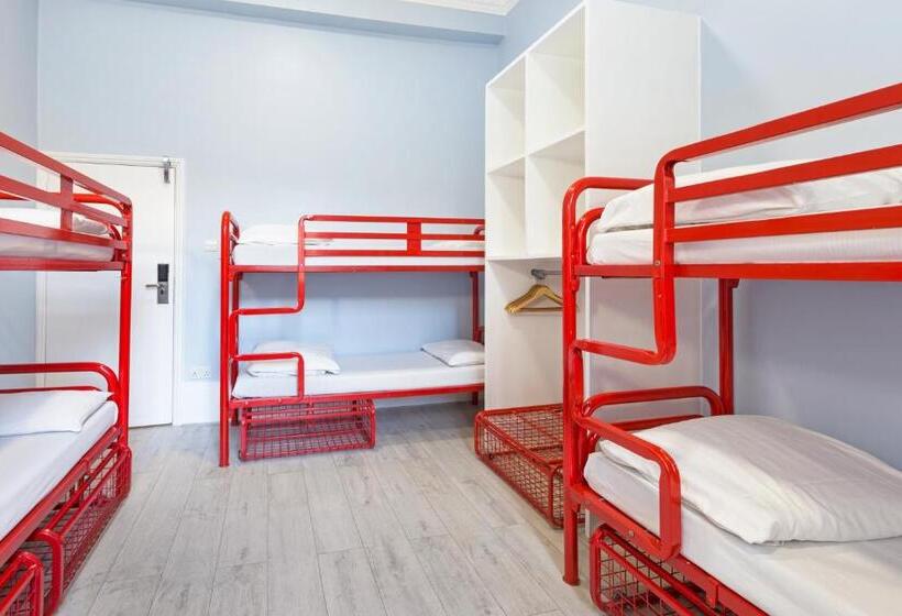 Astor Victoria Hostel