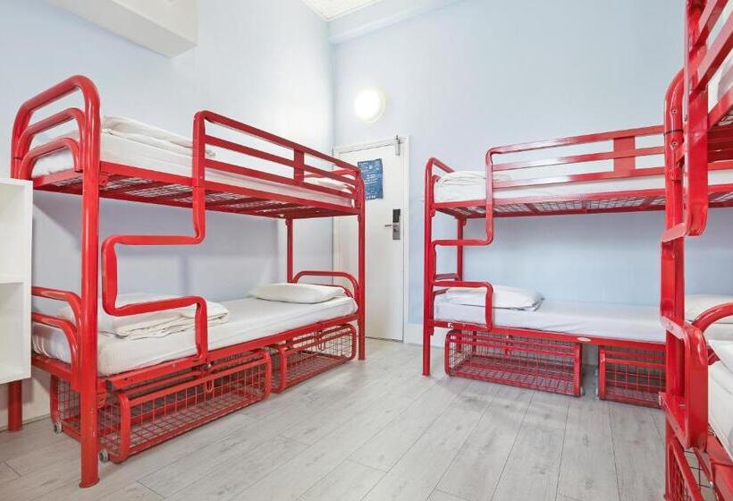 Astor Victoria Hostel