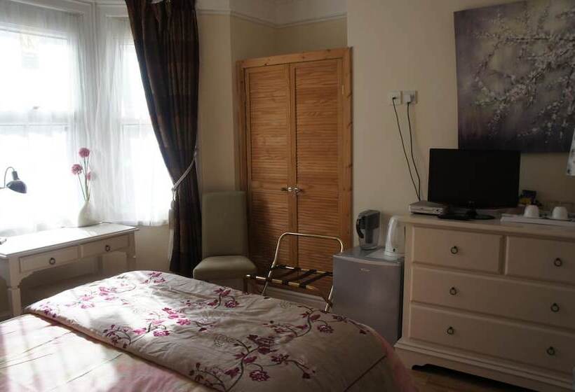 Bed and Breakfast Amazon Guest House