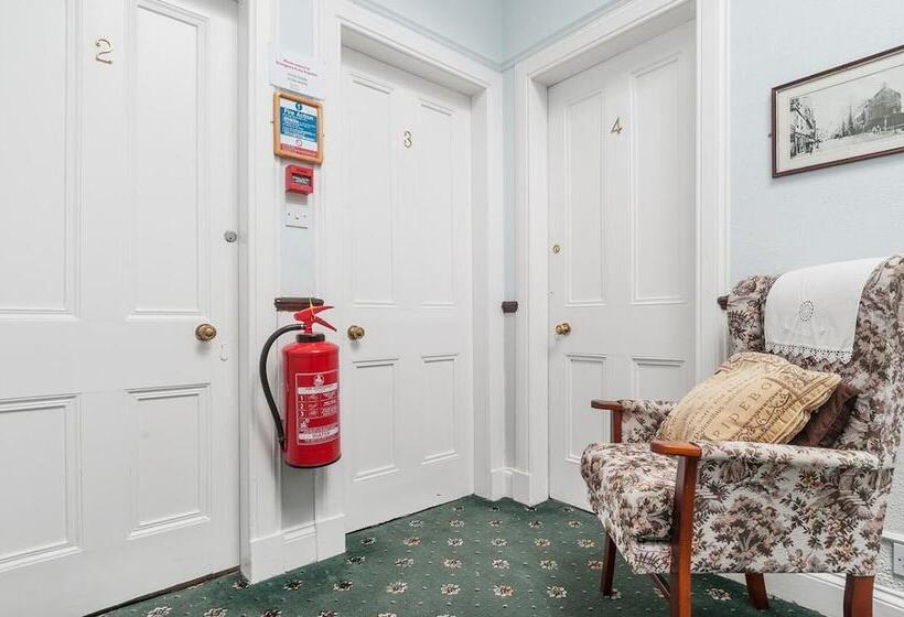 צימר Aynetree Guest House