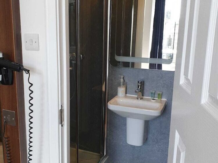 تختخواب و صبحانه Blossom Guesthouse