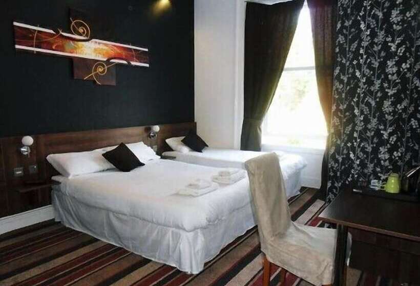 تختخواب و صبحانه Blossom Guesthouse