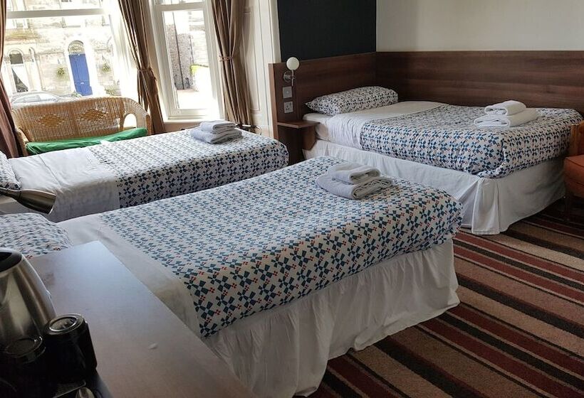 تختخواب و صبحانه Blossom Guesthouse