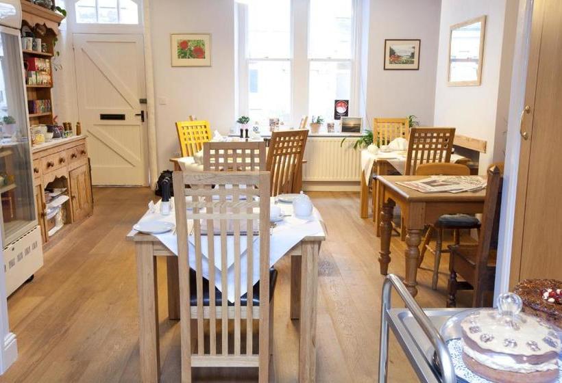 צימר Town Hall Lodge