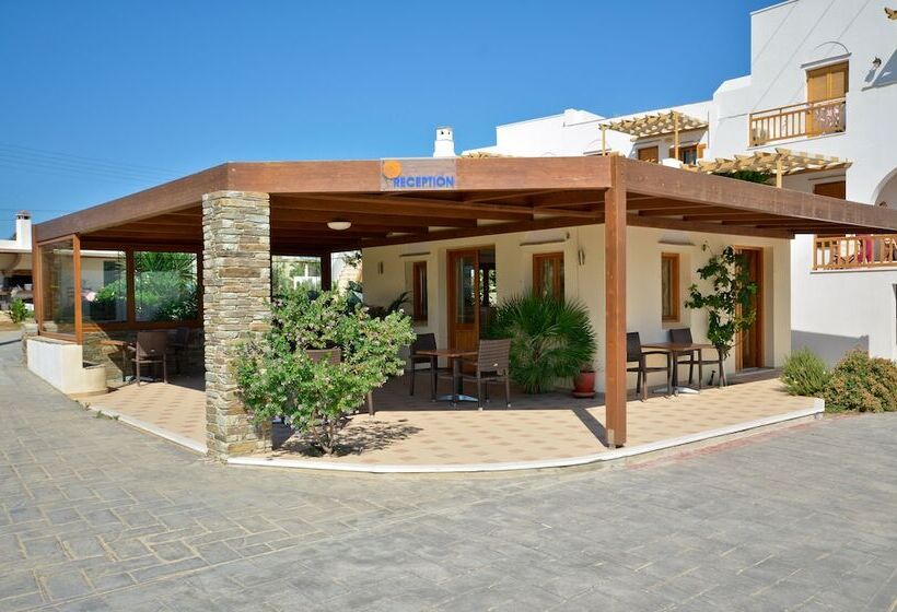 Birikos Hotel & Suites