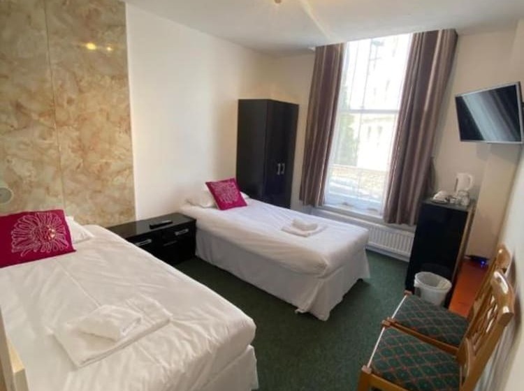 Carlton Court Hotel Eastbourne