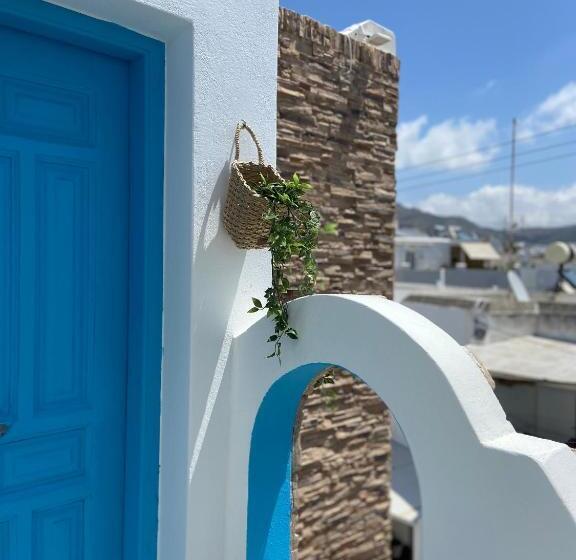 Evi Studios & Apartments