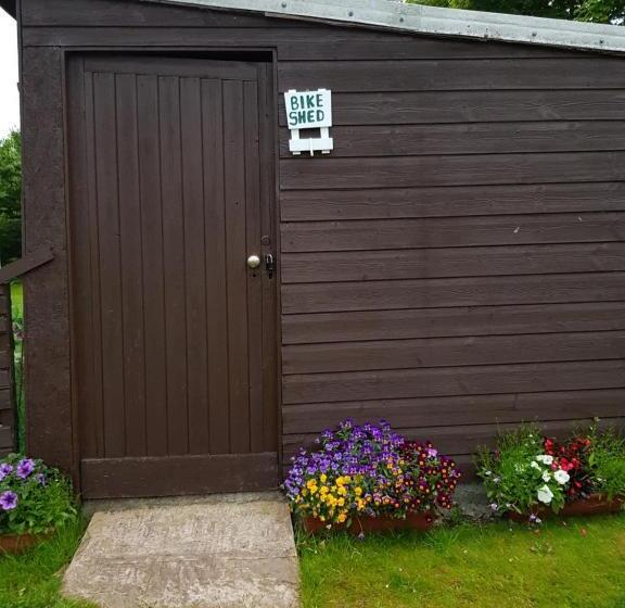 Helmsdale Lodge Hostel All Rooms En Suite