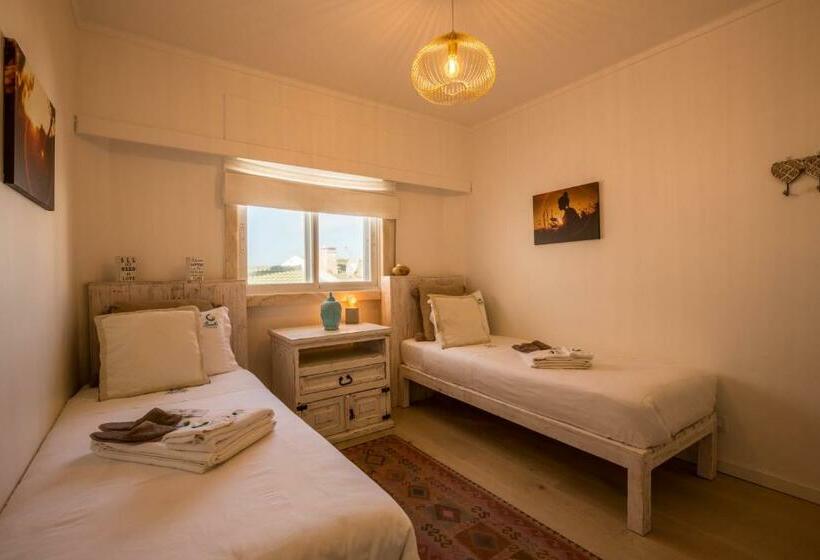 مسافرخانه Sandhi House  Yoga & Wellness