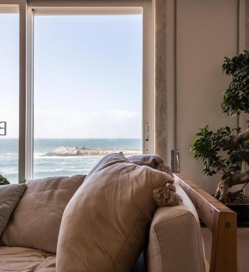 مسافرخانه Sandhi House  Yoga & Wellness