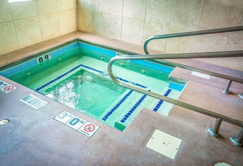 ホテル Americinn By Wyndham Denver Airport