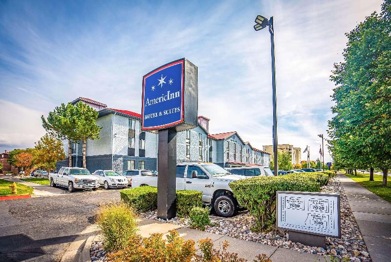 ホテル Americinn By Wyndham Denver Airport